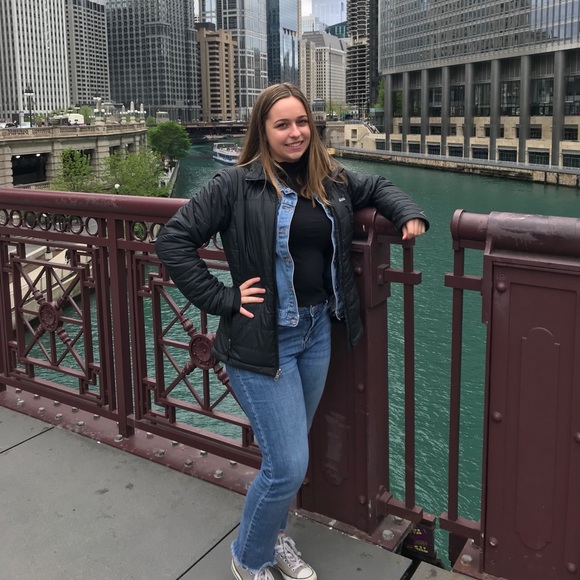 Meet your Posher, Lindsey - Picture 1 of 1